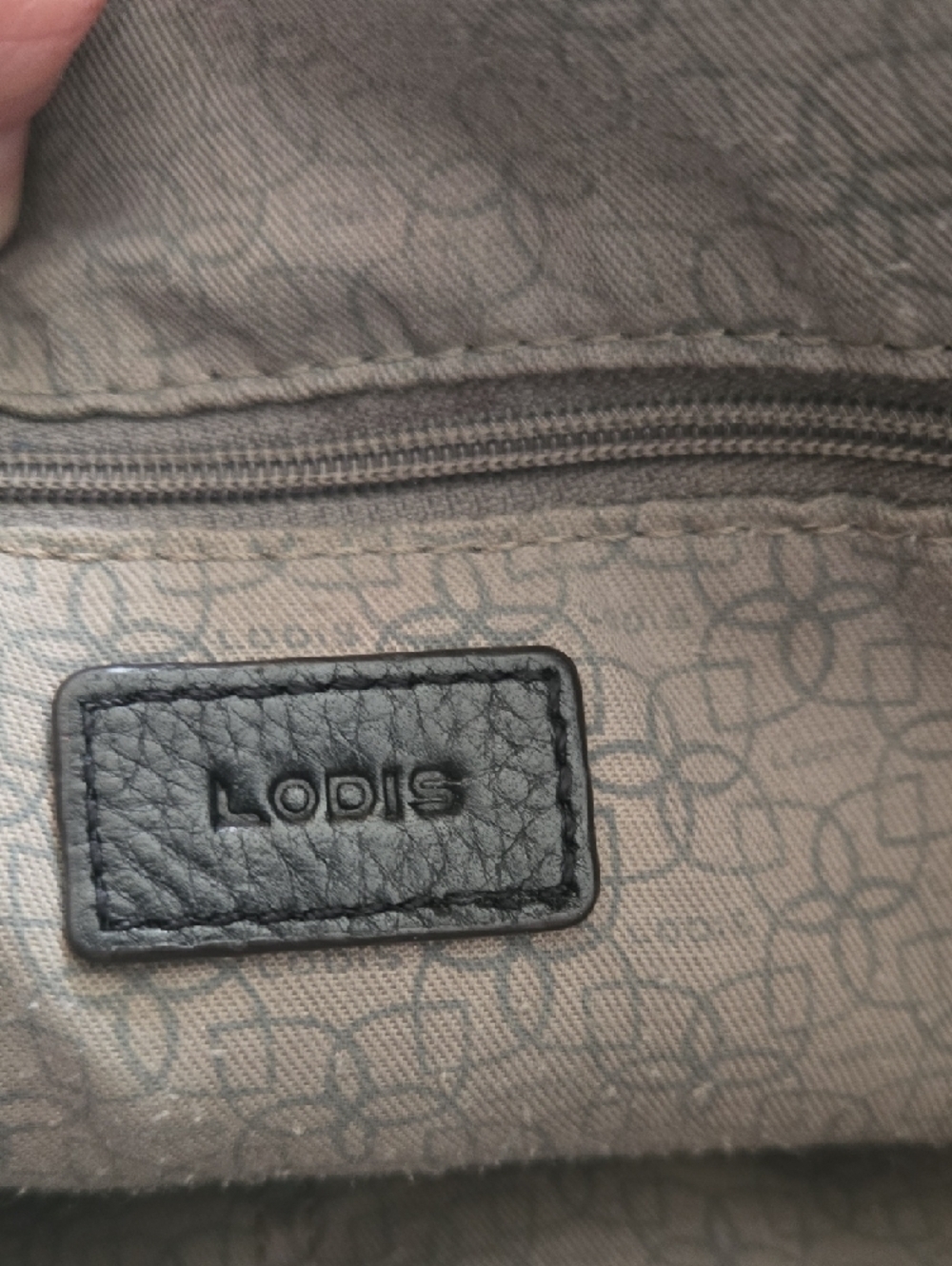 Lodis Black Pebbled Leather Tote Quiet Luxury Normcore Classic Shoulder Bag - Picture 9 of 14